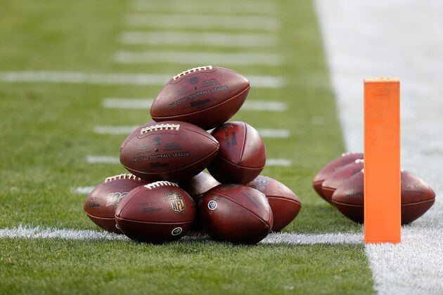 SANTA CLARA, CALIFORNIA - DECEMBER 21: Footballs sit on the field before the game between the San Francisco 49ers and the Los Angeles Rams at Levi's Stadium on December 21, 2019 in Santa Clara, California. (Photo by Lachlan Cunningham/Getty Images)