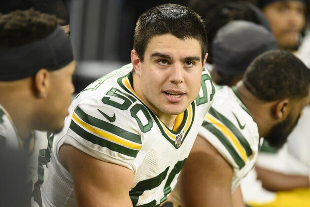 MINNEAPOLIS, MN - DECEMBER 23: Blake Martinez #50 of the Green Bay Packers on the sidelines in the second quarter of the game against the Minnesota Vikings at U.S. Bank Stadium on December 23, 2019 in Minneapolis, Minnesota. (Photo by Stephen Maturen/Getty Images) MINNEAPOLIS, MN - DECEMBER 23: Blake Martinez #50 of the Green Bay Packers on the sidelines in the second quarter of the game against the Minnesota Vikings at U.S. Bank Stadium on December 23, 2019 in Minneapolis, Minnesota. (Photo by Stephen Maturen/Getty Images)