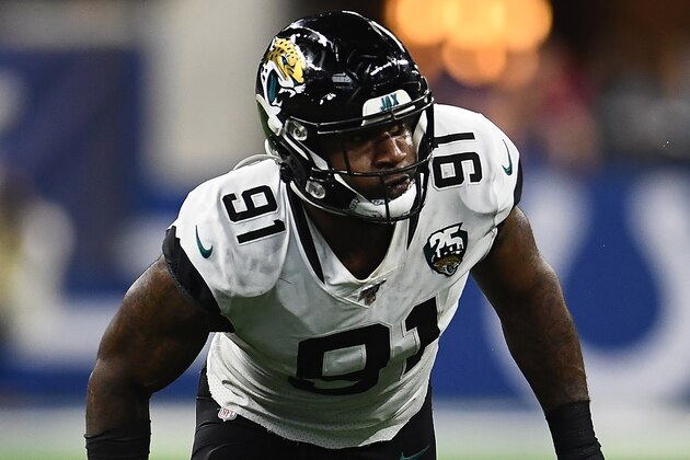 INDIANAPOLIS, INDIANA - NOVEMBER 17:  Yannick Ngakoue #91 of the Jacksonville Jaguars rushes the passer during a game against the Indianapolis Colts at Lucas Oil Stadium on November 17, 2019 in Indianapolis, Indiana. (Photo by Stacy Revere/Getty Images)