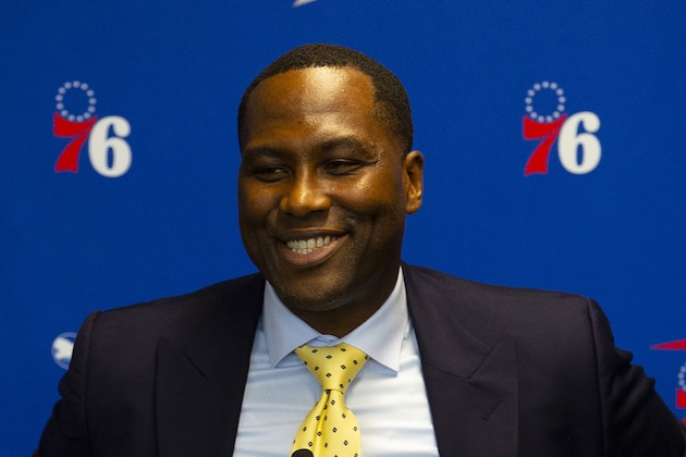 CAMDEN, NJ - SEPTEMBER 13: General Manager Elton Brand of the Philadelphia 76ers speaks at the podium prior to the team unveiling a sculpture to honor Charles Barkley at their practice facility on September 13, 2019 in Camden, New Jersey. (Photo by Mitchell Leff/Getty Images) CAMDEN, NJ - SEPTEMBER 13: General Manager Elton Brand of the Philadelphia 76ers speaks at the podium prior to the team unveiling a sculpture to honor Charles Barkley at their practice facility on September 13, 2019 in Camden, New Jersey. (Photo by Mitchell Leff/Getty Images)
