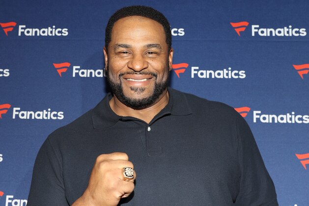 ATLANTA, GA - FEBRUARY 02: Jerome Bettis arrives at the Fanatics Super Bowl Party at the College Football Hall of Fame on January 5, 2019 in Atlanta, Georgia.  (Photo by Tasos Katopodis/Getty Images for Fanatics)