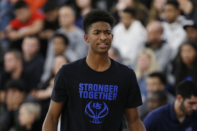 DAVIE, FLORIDA - JANUARY 25:  Jace Howard #5 of NSU University School looks on against Sunrise Christian Academy during the ESPN GEICO High School Showcase on January 25, 2019 in Davie, Florida. (Photo by Michael Reaves/Getty Images)