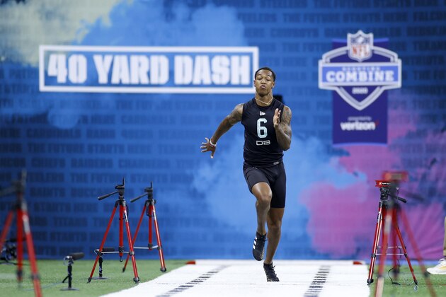 INDIANAPOLIS, IN - MARCH 01: Defensive back Cameron Dantzler of Mississippi State runs the 40-yard dash during the NFL Combine at Lucas Oil Stadium on February 29, 2020 in Indianapolis, Indiana. (Photo by Joe Robbins/Getty Images)