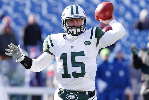 New York Jets quarterback Tim Tebow (15) warms up before of an NFL football game against the Buffalo Bills on Sunday, Dec. 30, 2012, in Orchard Park, N.Y. (AP Photo/Bill Wippert)