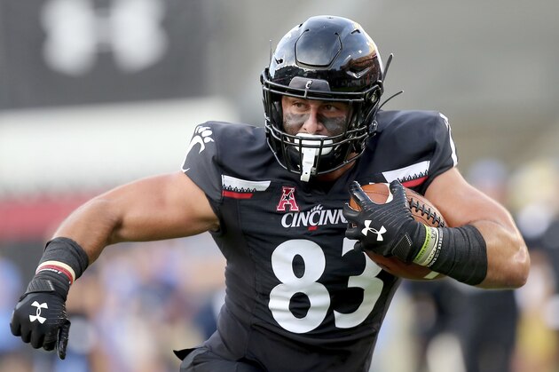 Cincinnati Bearcats tight end Josiah Deguara during an NCAA football game on Thursday, Aug. 29, 2019 in Cincinnati. (AP Photo/Tony Tribble) Cincinnati Bearcats tight end Josiah Deguara during an NCAA football game on Thursday, Aug. 29, 2019 in Cincinnati. (AP Photo/Tony Tribble)