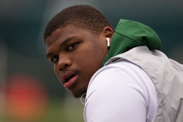 PHILADELPHIA, PA - OCTOBER 06: Quinnen Williams #95 of the New York Jets looks on prior to the game against the Philadelphia Eagles at Lincoln Financial Field on October 6, 2019 in Philadelphia, Pennsylvania. (Photo by Mitchell Leff/Getty Images)