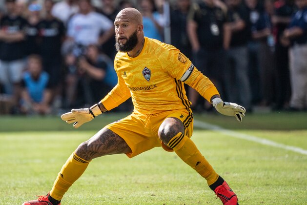 LOS ANGELES, CA - OCTOBER 6: Tim Howard #1 of Colorado Rapids during Los Angeles FC's MLS match against Sporting Kansas City at the Banc of California Stadium on October 6, 2019 in Los Angeles, California. Los Angeles FC won the match 3-1 (Photo by Shaun Clark/Getty Images)