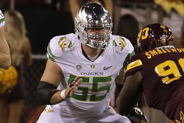 Oregon offensive lineman Jake Hanson (55) in the first half during an NCAA college football game against Arizona State, Saturday, Sept. 23, 2017, in Tempe, Ariz. (AP Photo/Rick Scuteri)
