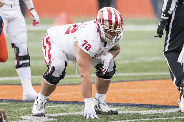 Indiana offensive lineman Simon Stepaniak (72) readies for the snap during an NCAA college football game against Illinois Saturday, Nov. 11, 2017 at Memorial Stadium in Champaign, Ill. Indiana defeated Illinois 24-14. (AP Photo/Bradley Leeb)