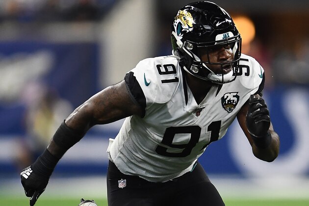INDIANAPOLIS, INDIANA - NOVEMBER 17:  Yannick Ngakoue #91 of the Jacksonville Jaguars rushes the passer during a game against the Indianapolis Colts at Lucas Oil Stadium on November 17, 2019 in Indianapolis, Indiana. (Photo by Stacy Revere/Getty Images)