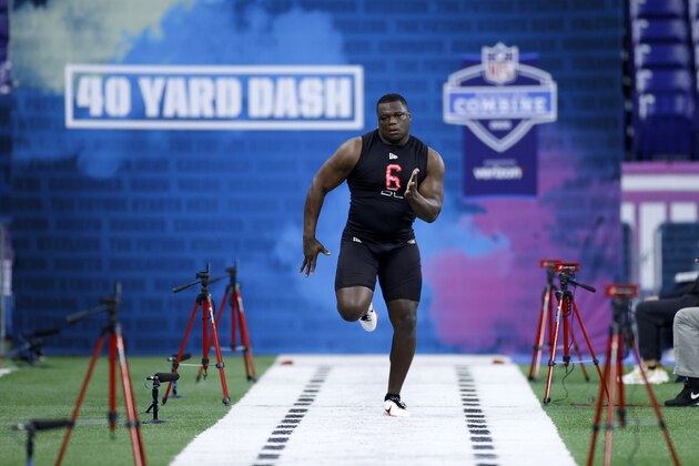 INDIANAPOLIS, IN - FEBRUARY 29: Defensive lineman Marlon Davidson of Auburn runs the 40-yard dash during the NFL Combine at Lucas Oil Stadium on February 29, 2020 in Indianapolis, Indiana. (Photo by Joe Robbins/Getty Images) INDIANAPOLIS, IN - FEBRUARY 29: Defensive lineman Marlon Davidson of Auburn runs the 40-yard dash during the NFL Combine at Lucas Oil Stadium on February 29, 2020 in Indianapolis, Indiana. (Photo by Joe Robbins/Getty Images)