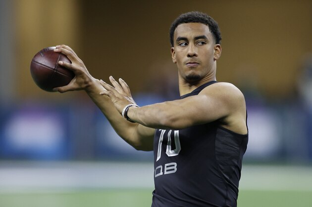 INDIANAPOLIS, IN - FEBRUARY 27: Quarterback Jordan Love of Utah State passes during the NFL Scouting Combine at Lucas Oil Stadium on February 27, 2020 in Indianapolis, Indiana. (Photo by Joe Robbins/Getty Images)