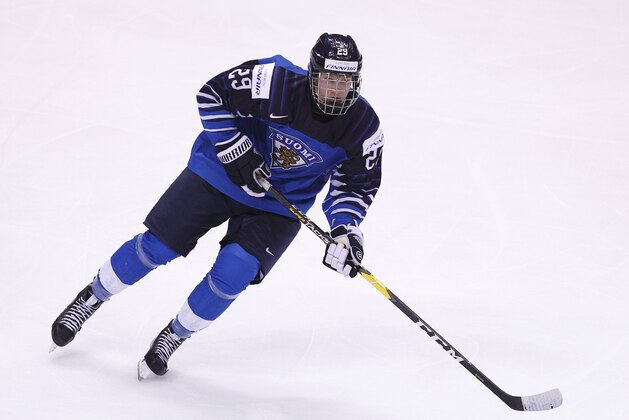 VANCOUVER , BC - JANUARY 5: Anton Lundell #29 of Finland skates against the United States during a gold medal game at the IIHF World Junior Championships at Rogers Arena on January 5, 2019 in Vancouver, British Columbia, Canada.  (Photo by Kevin Light/Getty Images)