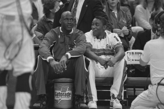 ORLANDO, FL - FEBRUARY 9:  Michael Jordan #23 talks with Isiah Thomas #11 before the 1992 NBA All-Star Game at Orlando Arena on February 9, 1992 in Orlando, Florida. NOTE TO USER: User expressly acknowledges and agrees that, by downloading and or using this photograph, User is consenting to the terms and conditions of the Getty Images License Agreement. Mandatory Copyright Notice: Copyright 1992 NBAE (Photo by Jon Soohoo/NBAE via Getty Images)