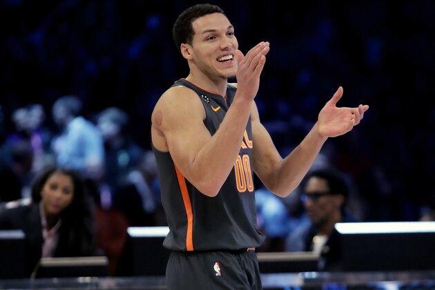 CHICAGO, ILLINOIS - FEBRUARY 15: Aaron Gordon #00 of the Orlando Magic reacts after his dunk in the 2020 NBA All-Star - AT&T Slam Dunk Contest during State Farm All-Star Saturday Night at the United Center on February 15, 2020 in Chicago, Illinois. NOTE TO USER: User expressly acknowledges and agrees that, by downloading and or using this photograph, User is consenting to the terms and conditions of the Getty Images License Agreement. (Photo by Jonathan Daniel/Getty Images) CHICAGO, ILLINOIS - FEBRUARY 15: Aaron Gordon #00 of the Orlando Magic reacts after his dunk in the 2020 NBA All-Star - AT&T Slam Dunk Contest during State Farm All-Star Saturday Night at the United Center on February 15, 2020 in Chicago, Illinois. NOTE TO USER: User expressly acknowledges and agrees that, by downloading and or using this photograph, User is consenting to the terms and conditions of the Getty Images License Agreement. (Photo by Jonathan Daniel/Getty Images)