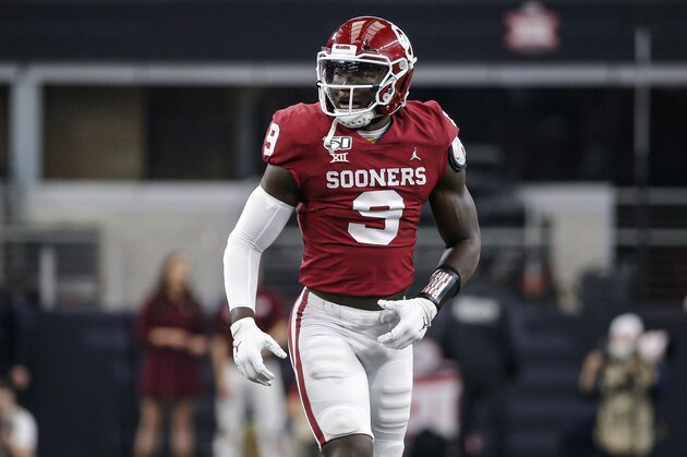 Oklahoma linebacker Kenneth Murray (9) during the Big 12 Championship game against Baylor Saturday, Dec. 7, 2019, in Arlington, Texas. (AP Photo/Brandon Wade)