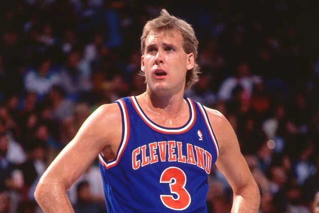 SACRAMENTO, CA - MARCH 8: Craig Ehlo #3 of the Cleveland Cavaliers stands against the Sacramento Kings  during a game played on March 8, 1991 at Arco Arena in Sacramento, California. NOTE TO USER: User expressly acknowledges and agrees that, by downloading and or using this photograph, User is consenting to the terms and conditions of the Getty Images License Agreement. Mandatory Copyright Notice: Copyright 1991 NBAE (Photo by Rocky Widner/NBAE via Getty Images)