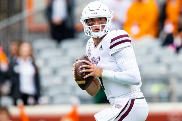 KNOXVILLE, TN - OCTOBER 12: Tommy Stevens #7 of the Mississippi State Bulldogs looks to pass during a game against the Tennessee Volunteers at Neyland Stadium on October 12, 2019 in Knoxville, Tennessee. (Photo by Carmen Mandato/Getty Images)