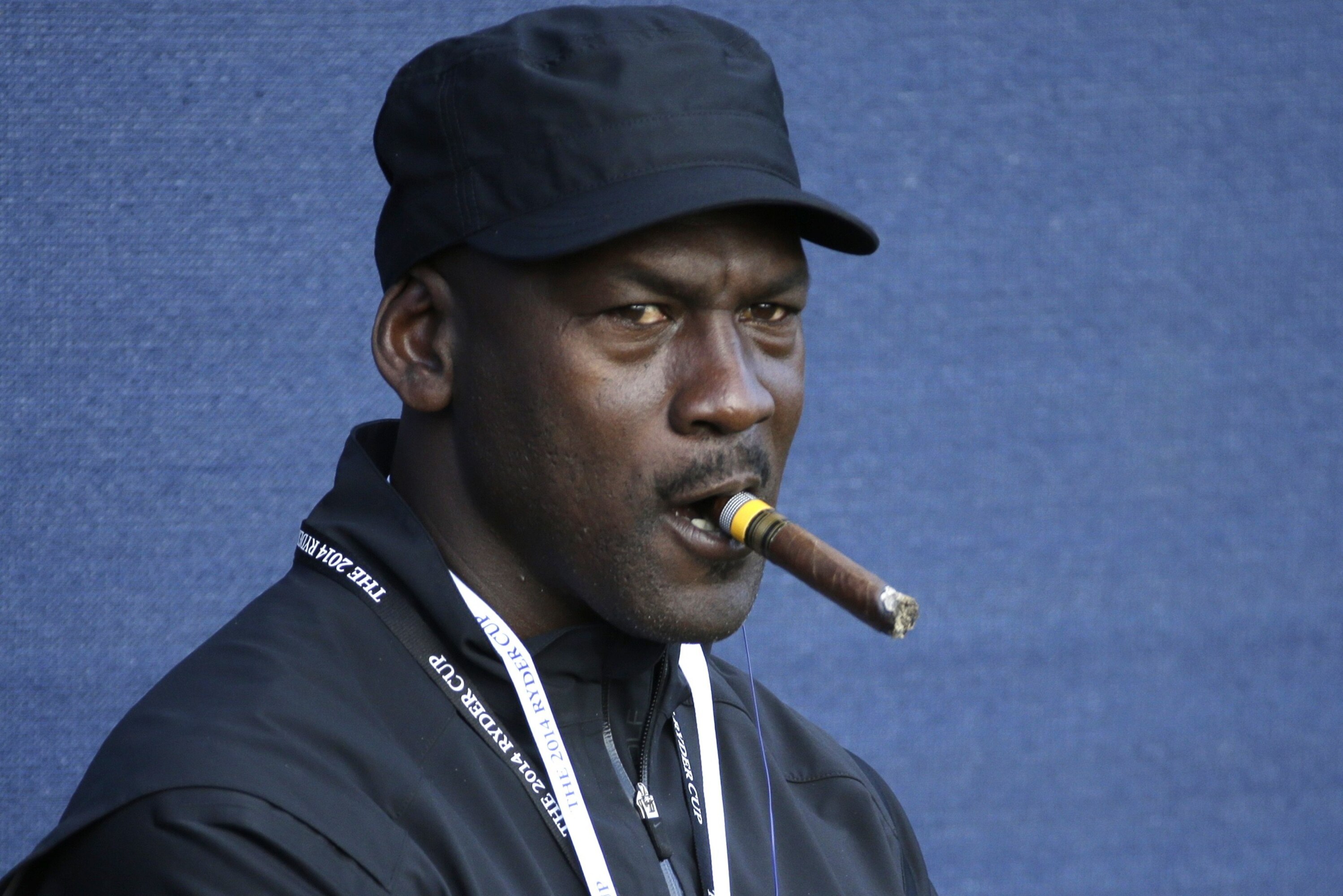 Michael Jordan Beat PGA Pro Brooks Koepka in Golf After Saying 'I Don't  Lose'