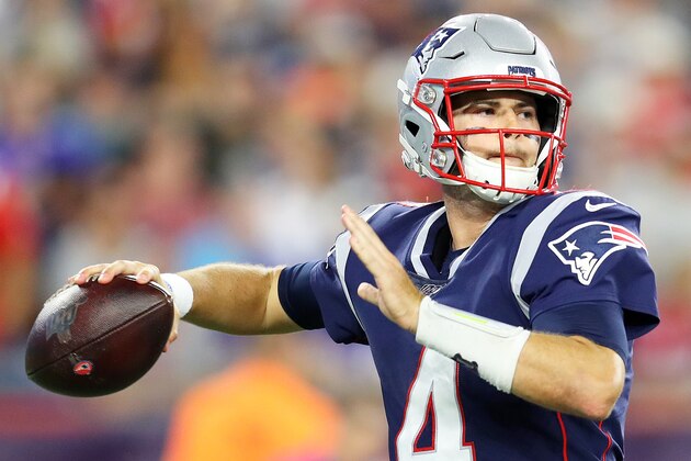 FOXBOROUGH, MASSACHUSETTS - AUGUST 29: Jarrett Stidham #4 of the New England Patriots makes a pass during the preseason game between the New York Giants and the New England Patriots at Gillette Stadium on August 29, 2019 in Foxborough, Massachusetts. (Photo by Maddie Meyer/Getty Images)