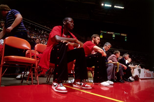 ATLANTA - 1986:   Michael Jordan #23 of the Chicago Bulls rests on bench against the Atlanta Hawks during an NBA game at the Omni in Atlanta, Georgia 1986. NOTE TO USER: User expressly acknowledges and agrees that, by downloading and/or using this Photograph, user is consenting to the terms and conditions of the Getty Images License Agreement.  Mandatory Copyright Notice: Copyright 1986 NBAE (Photo by Scott Cunningham/NBAE via Getty Images)