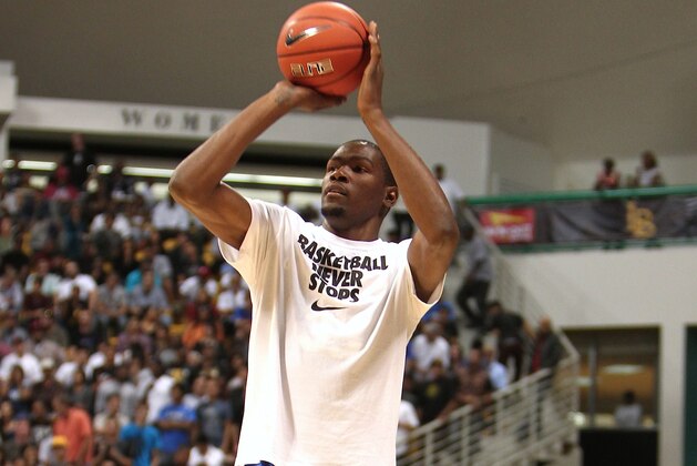 LONG BEACH, CA - OCTOBER 09: Kevin Durant of the Goodman League warms up prior to the rematch game against the Drew League at Cal State Long Beach on October 9, 2011 in Long Beach, California. (Photo by Leon Bennett/WireImage)