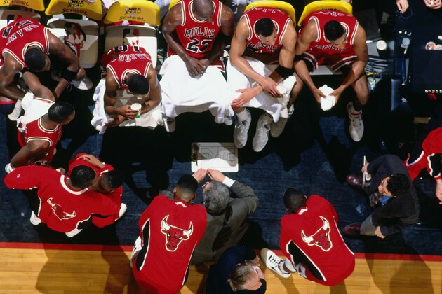 PORTLAND, OR - 1992:  Chicago Bulls head coach Phil Jackson talks to the team in the huddle against the Portland Trailblazers during the 1992 nBA Finals at the Veterans Memorial Coliseum in 1992 in Portland, Oregon. NOTE TO USER: User expressly acknowledges and agrees that, by downloading and or using this photograph, User is consenting to the terms and conditions of the Getty Images License Agreement. Mandatory Copyright Notice: Copyright 1992 NBAE (Photo by Brian Drake/NBAE via Getty Images)