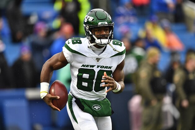 New York Jets running back Ty Montgomery (88) warms up before an NFL football game against the Buffalo Bills Sunday, Aug. 26, 2018, in Orchard Park, N.Y. (AP Photo/Adrian Kraus)