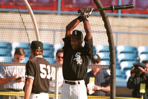15 Feb 1993: MICHAEL JORDAN LOOSENS UP DURING HIS FIRST DAY OF SPRING TRAINING WITH THE CHICAGO WHITE SOX.