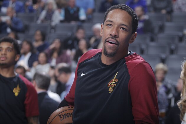 SACRAMENTO, CA - APRIL 4: Channing Frye #9 of the Cleveland Cavaliers warms up against the Sacramento Kings on April 4, 2019 at Golden 1 Center in Sacramento, California. NOTE TO USER: User expressly acknowledges and agrees that, by downloading and or using this photograph, User is consenting to the terms and conditions of the Getty Images Agreement. Mandatory Copyright Notice: Copyright 2019 NBAE (Photo by Rocky Widner/NBAE via Getty Images)