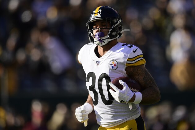 EAST RUTHERFORD, NEW JERSEY - DECEMBER 22: James Conner #30 of the Pittsburgh Steelers warms up prior to the game against the New York Jets at MetLife Stadium on December 22, 2019 in East Rutherford, New Jersey. (Photo by Steven Ryan/Getty Images) EAST RUTHERFORD, NEW JERSEY - DECEMBER 22: James Conner #30 of the Pittsburgh Steelers warms up prior to the game against the New York Jets at MetLife Stadium on December 22, 2019 in East Rutherford, New Jersey. (Photo by Steven Ryan/Getty Images)