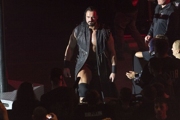 COLOGNE, GERMANY - NOVEMBER 07: Drew McIntyre during the WWE Live Show at Lanxess Arena on November 7, 2018 in Cologne, Germany. (Photo by Marc Pfitzenreuter/Getty Images)