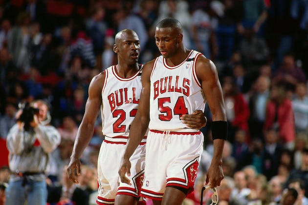 CHICAGO - CIRCA 1991: Michael Jordan #23 and Horace Grant #54 of the Chicago Bulls talk circa 1991 at Chicago Stadium in Chicago, Illinois. NOTE TO USER: User expressly acknowledges and agrees that, by downloading and or using this photograph, User is consenting to the terms and conditions of the Getty Images License Agreement. Mandatory Copyright Notice: Copyright 1991 NBAE (Photo by Nathaniel S. Butler/NBAE via Getty Images)