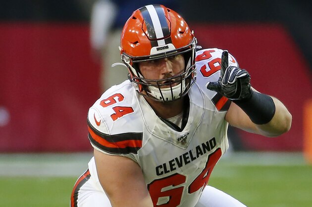 Cleveland Browns center JC Tretter (64) lines up against the Arizona Cardinals during the first half of an NFL football game, Sunday, Dec. 15, 2019, in Glendale, Ariz. (AP Photo/Rick Scuteri)