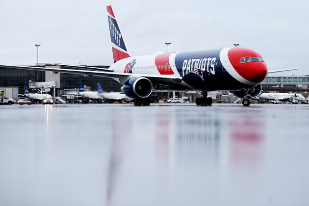 BOSTON, MASSACHUSETTS - APRIL 02: The New England Patriots plane delivers N95 masks from Shenzhen, China to Logan International Airport to slow the spread of the coronavirus (COVID-19) outbreak on April 02, 2020 in Boston, Massachusetts. New England Patriots owner Robert Kraft and his son Patriots President Jonathan Kraft partnered with Massachusetts Governor Charlie Baker to ship the masks which will be split between Massachusetts and New York.  (Photo by Maddie Meyer/Getty Images)