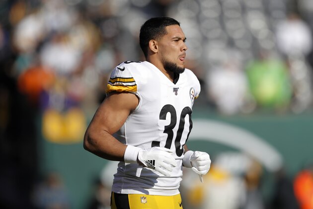 Pittsburgh Steelers running back James Conner (30) warms up before an NFL football game against the New York Jets, Sunday, Dec. 22, 2019, in East Rutherford, N.J. (AP Photo/Adam Hunger)