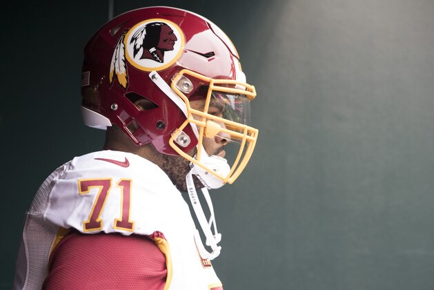 PHILADELPHIA, PA - DECEMBER 11: Trent Williams #71 of the Washington Redskins walks onto the field prior to the game against the Philadelphia Eagles at Lincoln Financial Field on December 11, 2016 in Philadelphia, Pennsylvania. (Photo by Mitchell Leff/Getty Images)