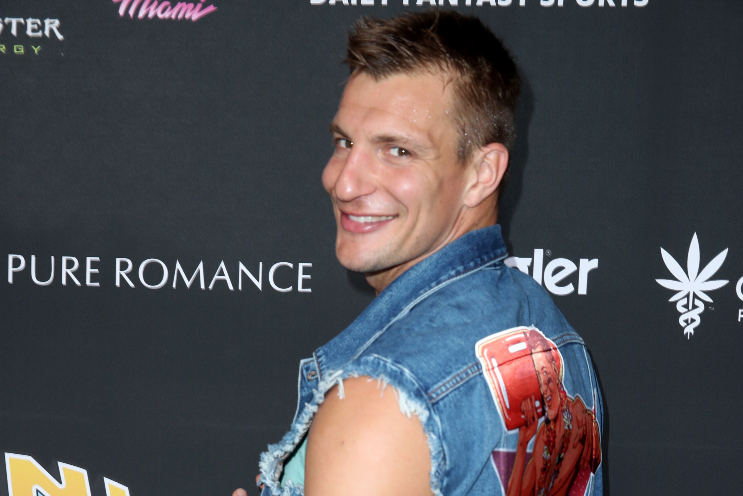MIAMI, FLORIDA - FEBRUARY 01: Rob Gronkowski attends