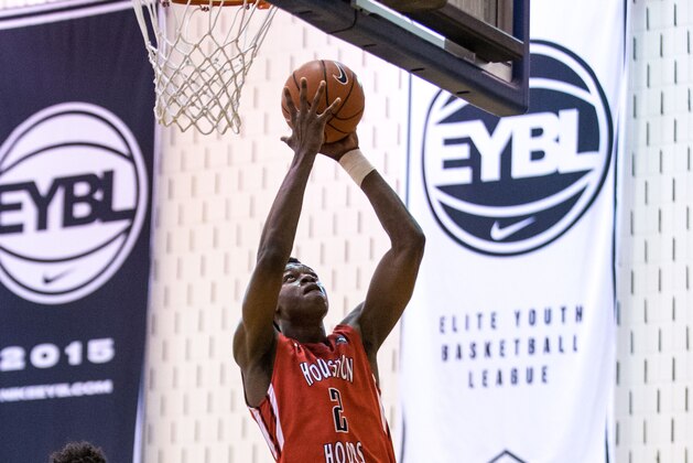 MAPLE GROVE, MN- MAY 23: Jarred Vanderbilt #2 from Houston Hoops and Victory Prep Academy during Session Four of the Nike EYBL on May 23, 2015 at Maple Grove Community Gym in Maple Grove, Minnesota. (Photo by Brace Hemmelgarn/Getty Images)