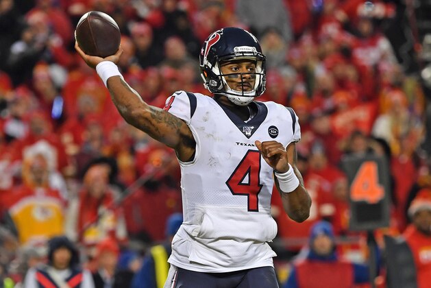KANSAS CITY, MISSOURI - JANUARY 12: Quarterback Deshaun Watson #4 of the Houston Texans throws a pass down field in the second half of during the AFC Divisional playoff game against the Kansas City Chiefs at Arrowhead Stadium on January 12, 2020 in Kansas City, Missouri. (Photo by Peter G. Aiken/Getty Images)