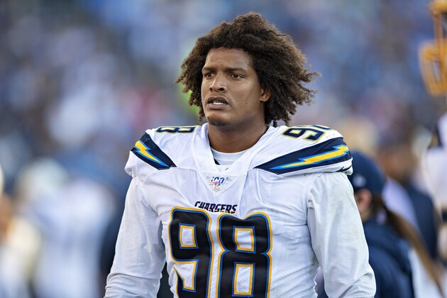 NASHVILLE, TN - OCTOBER 20:  Isaac Rochell #98 of the Los Angeles Chargers on the sidelines during a game against the Tennessee Titans at Nissan Stadium on October 20, 2019 in Nashville, Tennessee.  The Titans defeated the Chargers 23-20. (Photo by Wesley Hitt/Getty Images)