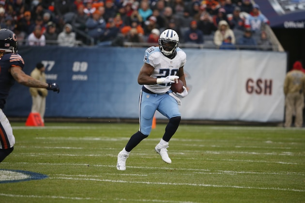 Tennessee Titans running back DeMarco Murray (29) runs during the first half of an NFL football game against the Chicago Bears, Sunday, Nov. 27, 2016, in Chicago. (AP Photo/Nam Y. Huh)