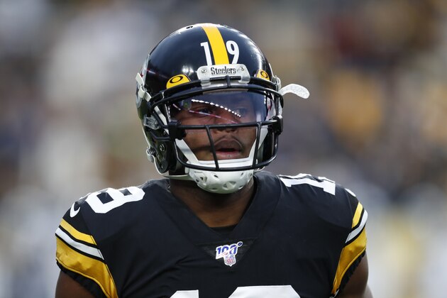 Pittsburgh Steelers wide receiver JuJu Smith-Schuster (19) walks off the field during the first half of an NFL football game against the Los Angeles Rams in Pittsburgh, Sunday, Nov. 10, 2019. (AP Photo/Keith Srakocic)