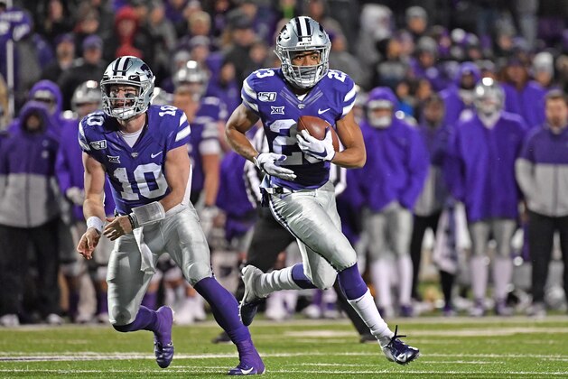 MANHATTAN, KS - NOVEMBER 30:  Wide receiver Joshua Youngblood #23 of the Kansas State Wildcats rushes up field against the Iowa State Cyclones during the second half at Bill Snyder Family Football Stadium on November 30, 2019 in Manhattan, Kansas. (Photo by Peter G. Aiken/Getty Images)
