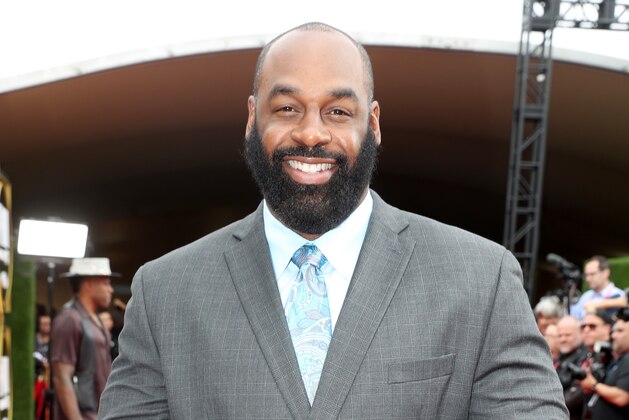 SANTA MONICA, CALIFORNIA - JUNE 24: Donovan McNabb attends the 2019 NBA Awards presented by Kia on TNT at Barker Hangar on June 24, 2019 in Santa Monica, California. (Photo by Johnny Nunez/Getty Images for Turner Sports)