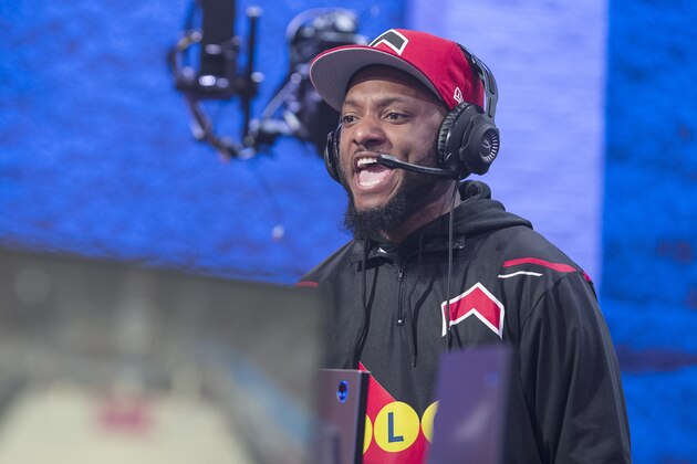 LONG ISLAND CITY, NY - AUGUST 11: Kenny of Raptors Uprising Gaming Club talks trash during the game against Heat Check Gaming during Week 12 of the NBA 2K League on August 11, 2018 at the NBA 2K Studio in Long Island City, New York. NOTE TO USER: User expressly acknowledges and agrees that, by downloading and/or using this photograph, user is consenting to the terms and conditions of the Getty Images License Agreement. Mandatory Copyright Notice: Copyright 2018 NBAE (Photo by Michelle Farsi/NBAE via Getty Images)