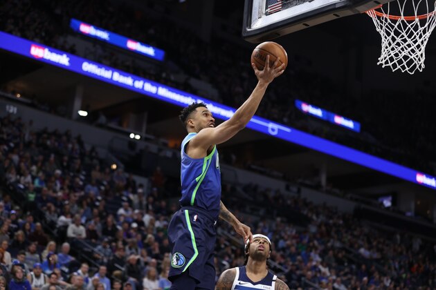MINNEAPOLIS, MN -  MARCH 1: Courtney Lee #1 of the Dallas Mavericks drives to the basket during a game against the Minnesota Timberwolves on March 1, 2020 at Target Center in Minneapolis, Minnesota. NOTE TO USER: User expressly acknowledges and agrees that, by downloading and or using this Photograph, user is consenting to the terms and conditions of the Getty Images License Agreement. Mandatory Copyright Notice: Copyright 2020 NBAE (Photo by Jordan Johnson/NBAE via Getty Images)