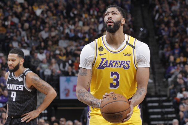 SACRAMENTO, CA - FEBRUARY 1: Anthony Davis #3 of the Los Angeles Lakers attempts a free-throw shot against the Sacramento Kings on February 1, 2020 at Golden 1 Center in Sacramento, California. NOTE TO USER: User expressly acknowledges and agrees that, by downloading and or using this photograph, User is consenting to the terms and conditions of the Getty Images Agreement. Mandatory Copyright Notice: Copyright 2020 NBAE (Photo by Rocky Widner/NBAE via Getty Images)