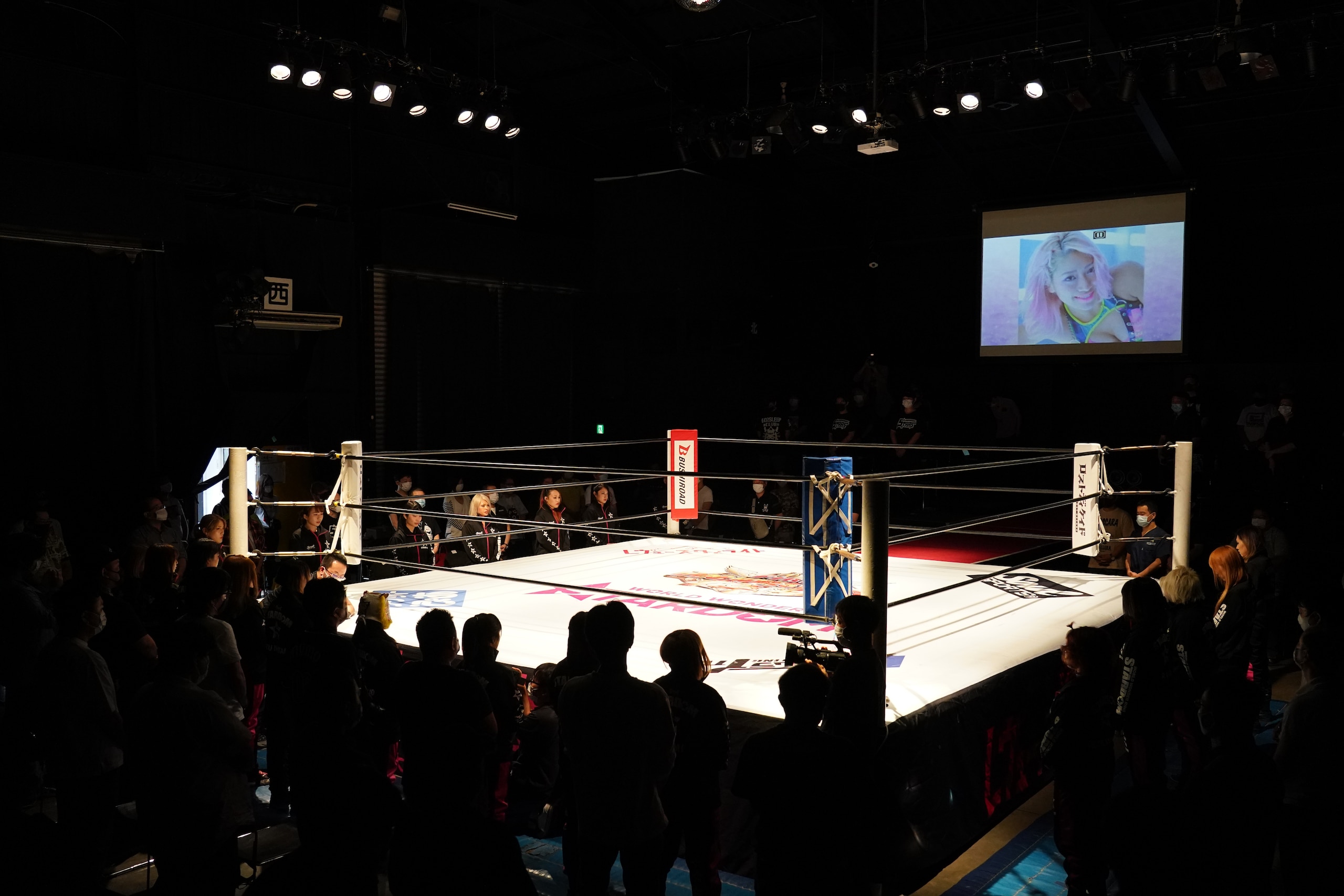 TOKYO, JAPAN - JUNE 21: Wrestlers and fans observe a minute of silence for Hana Kimura, who died at the age of 22 during the Women's Pro-Wrestling 'Stardom' at the Shinkiba 1st Ring on June 21, 2020 in Tokyo, Japan. (Photo by Etsuo Hara/Getty Images) TOKYO, JAPAN - JUNE 21: Wrestlers and fans observe a minute of silence for Hana Kimura, who died at the age of 22 during the Women's Pro-Wrestling 'Stardom' at the Shinkiba 1st Ring on June 21, 2020 in Tokyo, Japan. (Photo by Etsuo Hara/Getty Images)
