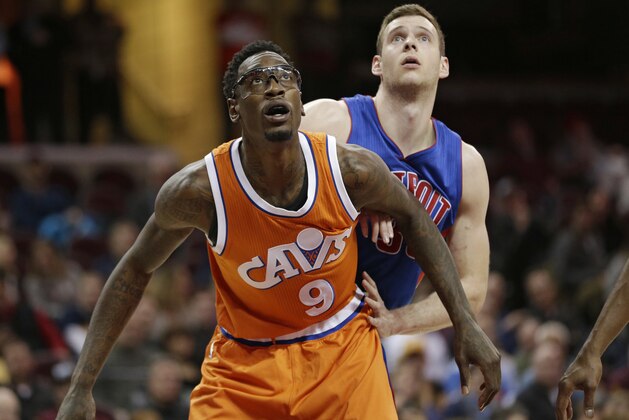 Cleveland Cavaliers' Larry Sanders (9) blocks out Detroit Pistons' Jon Leuer (30) in the second half of an NBA basketball game, Tuesday, March 14, 2017, in Cleveland. (AP Photo/Tony Dejak)